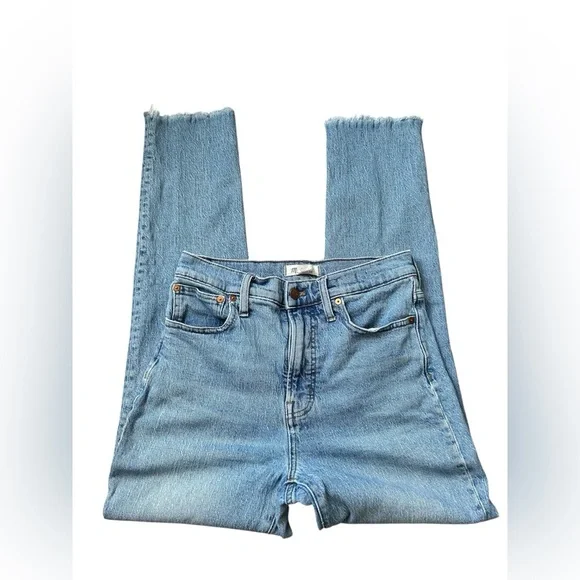 Madewell women’s high rise Mom Jeans with raw hemline Size 28Tall - Picture 2 of 13